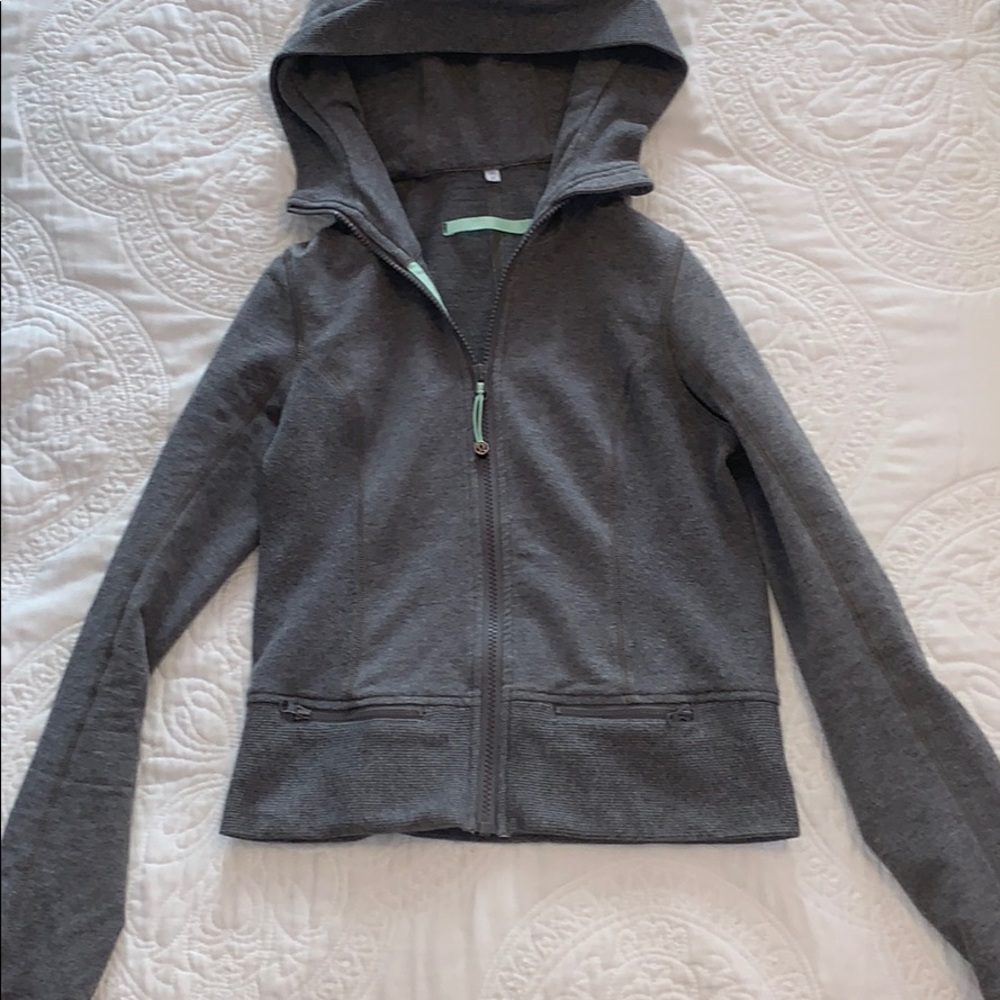 Women’s lululemon crop jacket